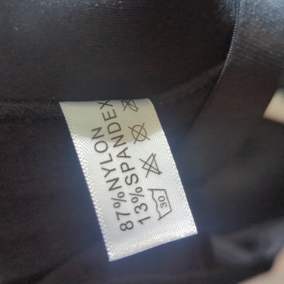 Black Deep Cup Bra Extra Back Coverage - New Size 38/85C - Picture 3 of 4